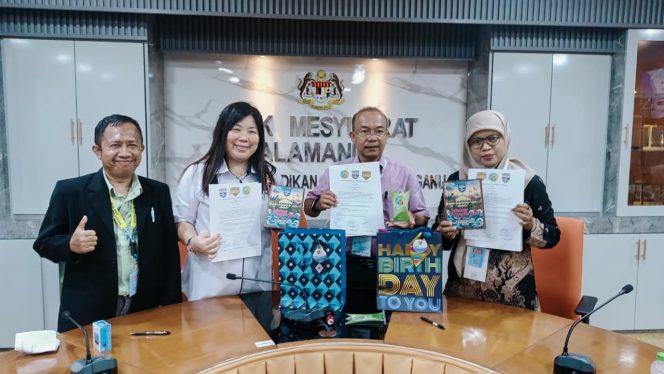 
 MOU Sister School dengan SMK Chung HWA Wei Sin Trengganu Malaysia dan MTsN Solok 2 Sumatra Selatan