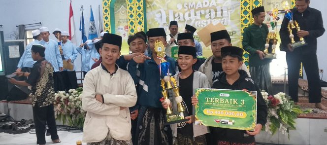 
 MTs. Al-Yasini Raih Terbaik 3 Lomba Sholawat Al-Banjari